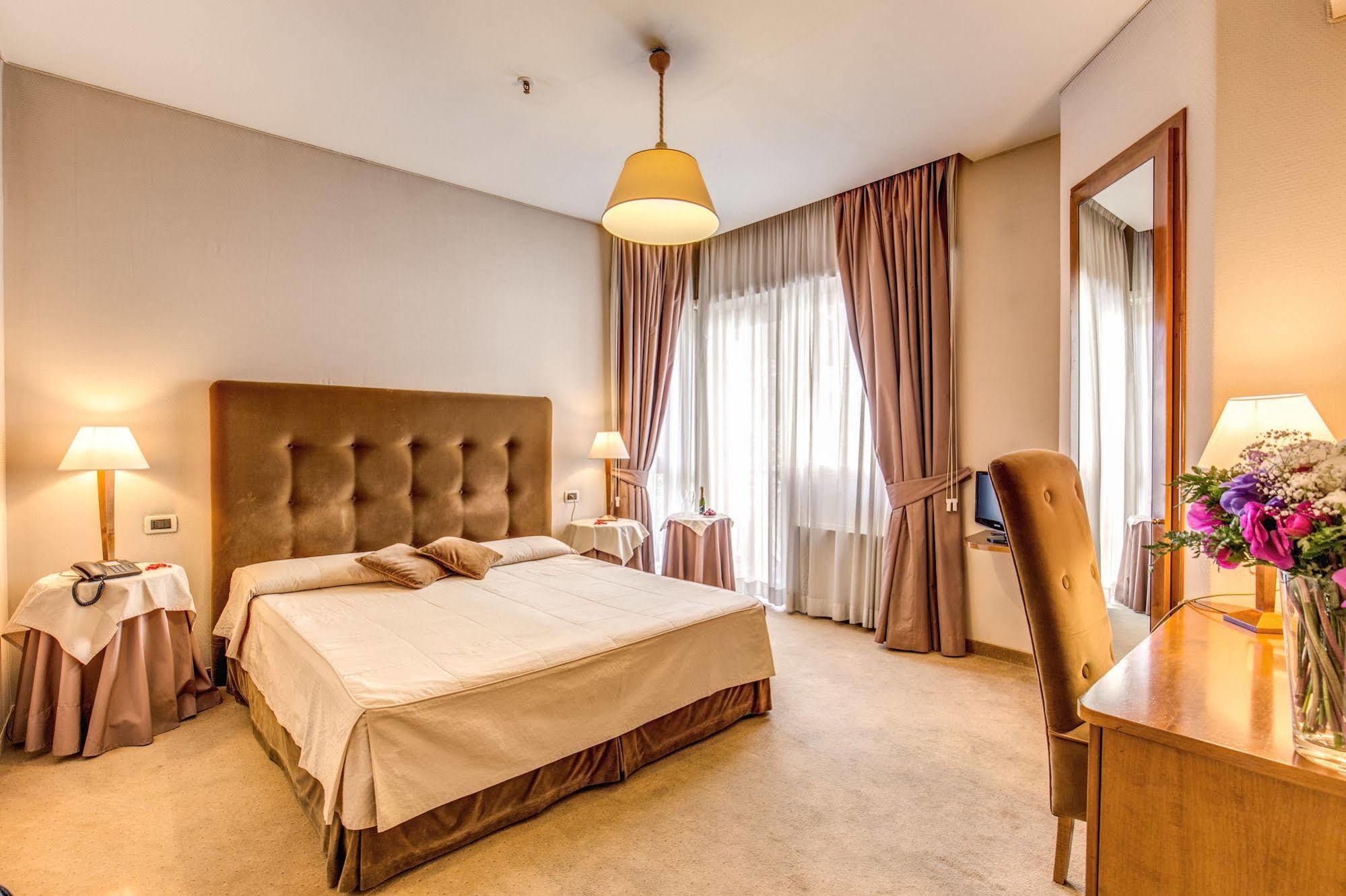 Beyou Hotel Ponte Milvio Rome Exterior photo